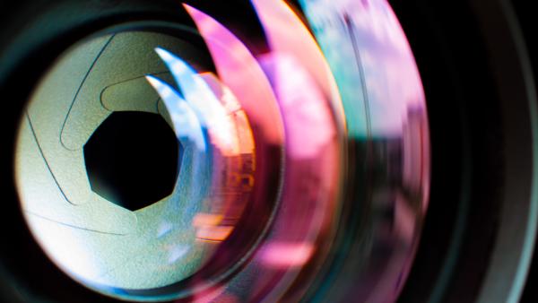 photographic lens that doubles as an eye and reflected light