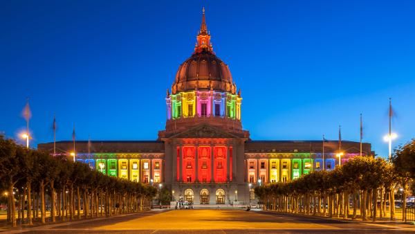 San Francisco City Hall in Rainbow Colors to Celebrate Pride Month