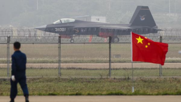 Chinese stealth fighter jet J-31