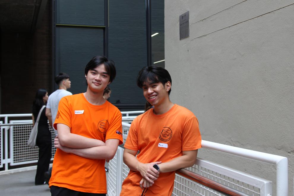 Two Peer Networkers standing outside of UTS. 