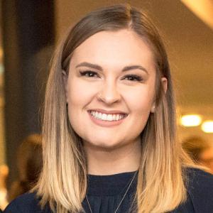 Caitlin Compton smiling - student profile photo