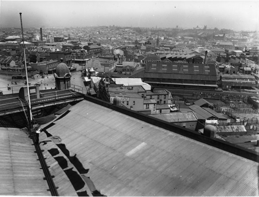 Black and white aerial photo of old buildings in Ultimo