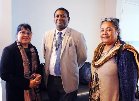 Helen Murdoch (Kiribati), Michael Larui (Solomon Islands) and Alaita Taulima (Tuvalu)