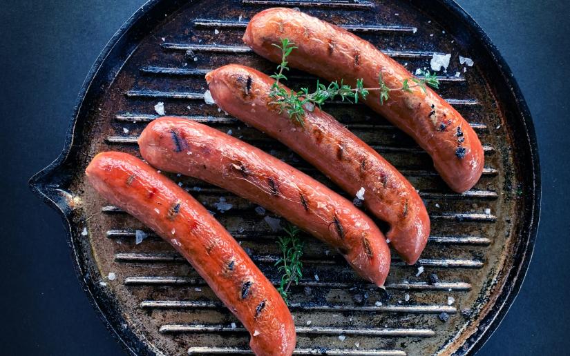 sausages in a pan
