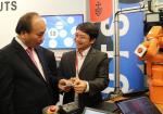 Vietnamese Prime Minster sees UTS technology up close 